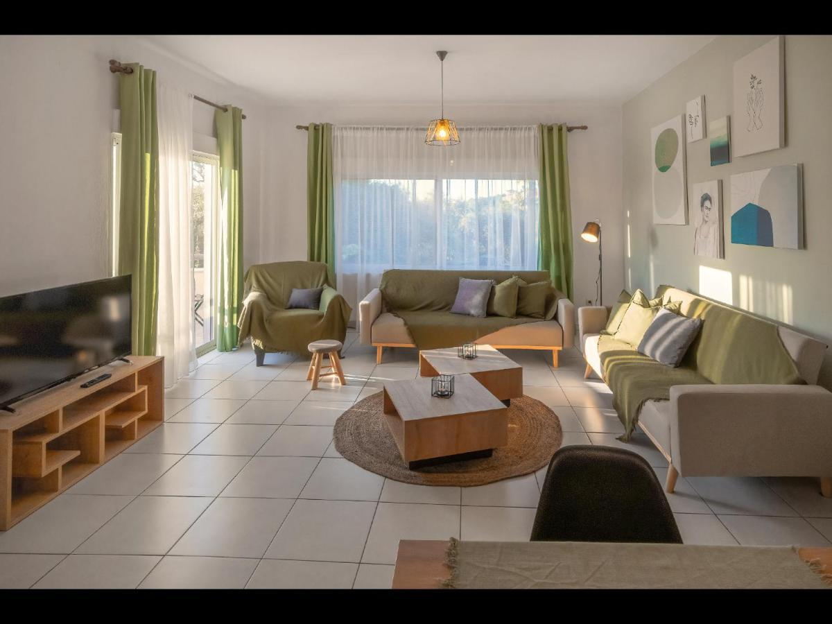 Omalia Apartment Prínos 外观 照片